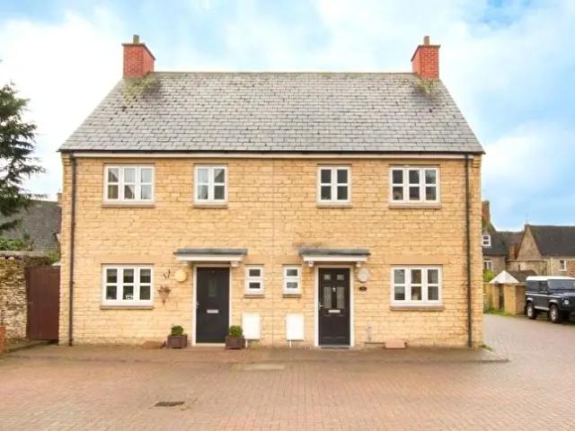 Apartment for rent in Deer Park, West Oxfordshire