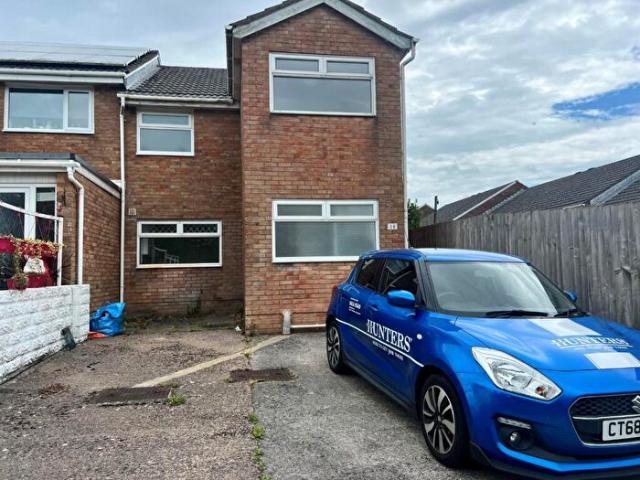Apartment for rent in Bridgend, Wales