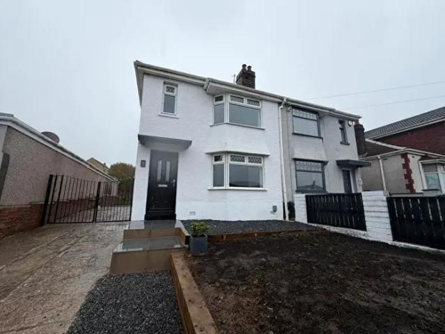 Apartment for rent in Winsh-wen, Swansea
