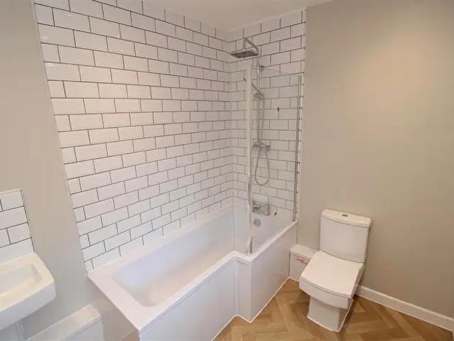 Apartment for rent in Troed-y-rhiw