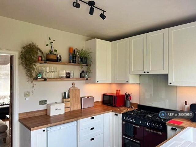 Apartment for rent in Caldermill, East Midlands