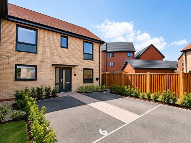 Apartment for rent in Whitehouse, Old Wolverton