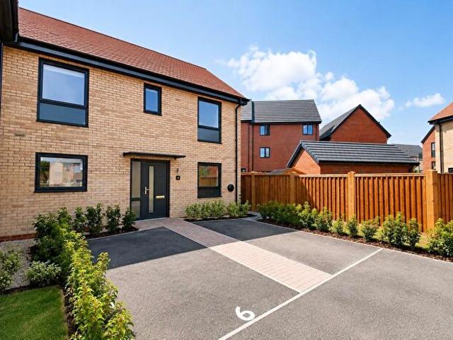 Apartment for rent in Whitehouse, Old Wolverton