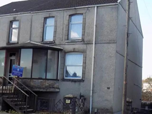 Apartment for rent in Llansamlet, Wales