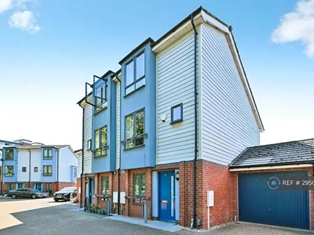 Apartment for rent in The Meadows, Haddon