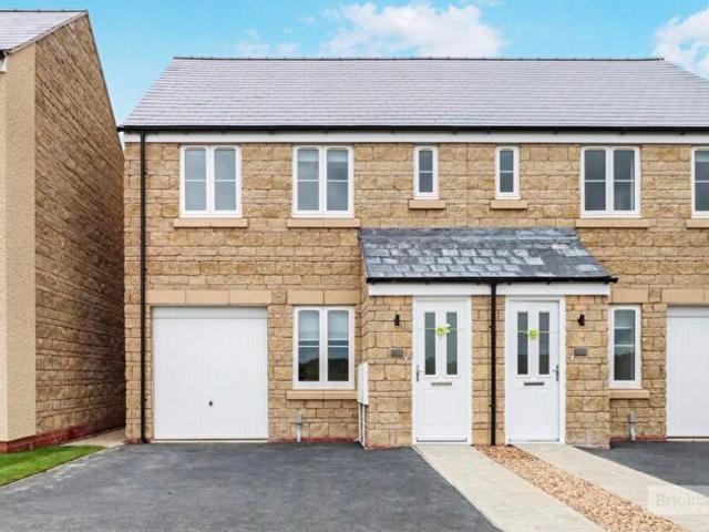 Apartment for rent in Priors Hall Park, Weldon