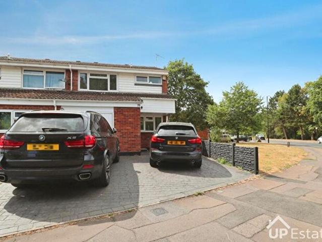 Apartment for rent in Clifford Park, West Midlands