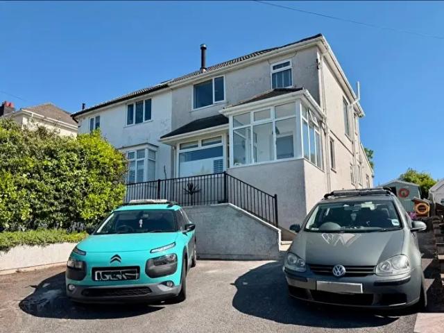 Apartment for rent in West Cross, Newton
