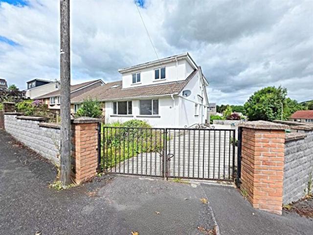 Apartment for rent in Pontypridd, Wales