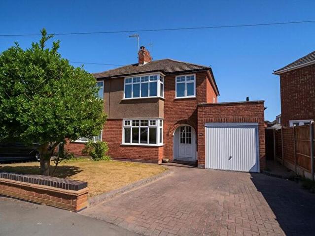 Apartment for rent in Whitnash, Green Close