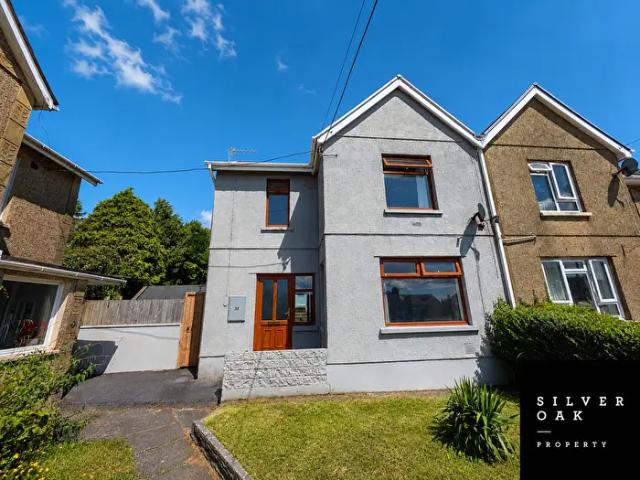 Apartment for rent in Llanelli, Wales