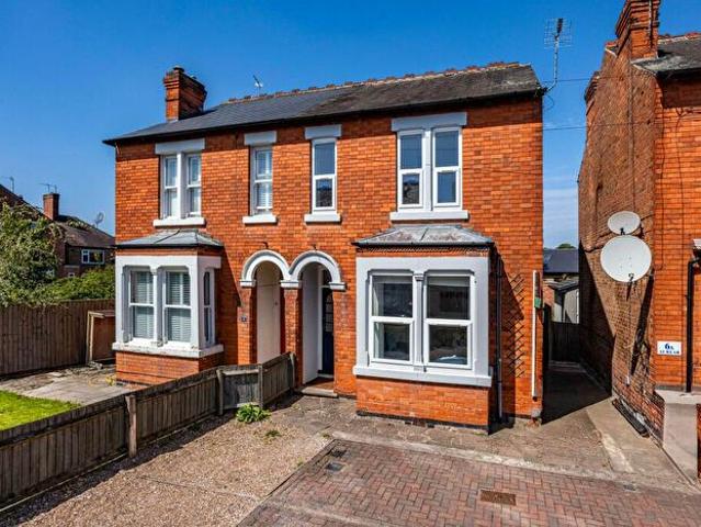 Apartment for rent in Abbey Park, Barton In Fabis