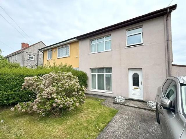 Apartment for rent in Tirdeunaw, Swansea