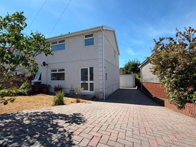 Apartment for rent in Waunarlwydd, Wales