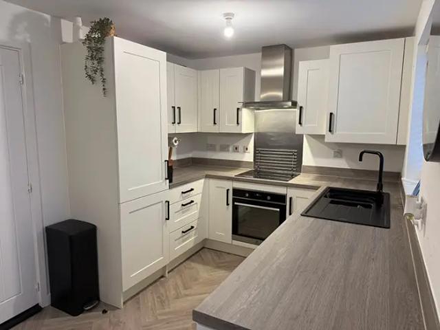 Apartment for rent in Llanharry, Brynsadler