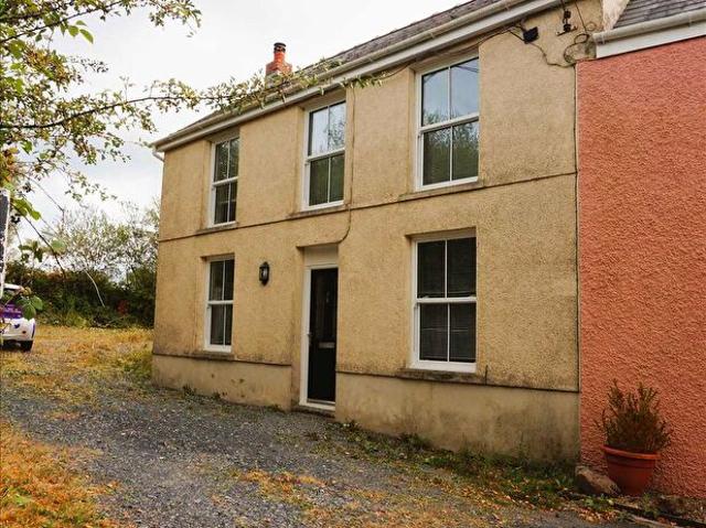 Apartment for rent in Gorslas, Wales