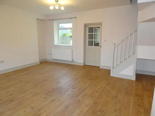 Apartment for rent in Coychurch Higher, Heol-y-cyw