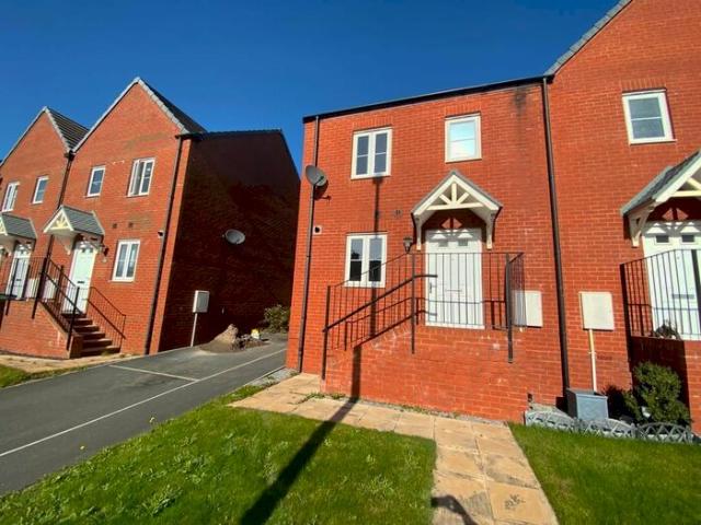 Apartment for rent in Sandy, Llanelli