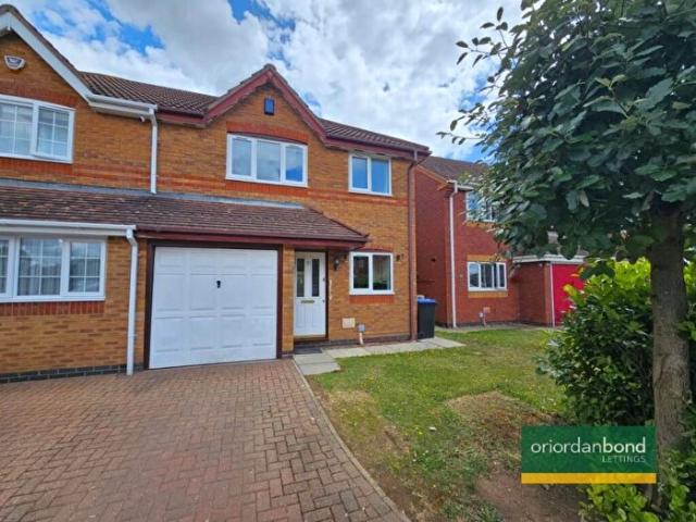 Apartment for rent in East Hunsbury, Far Cotton