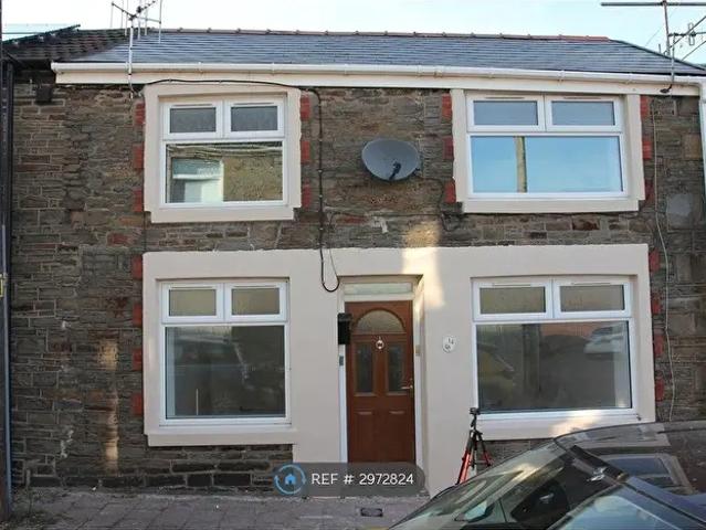 Apartment for rent in Aberaman North, Aberaman