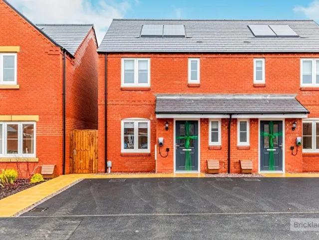 Apartment for rent in Woodland Valley, Rothwell