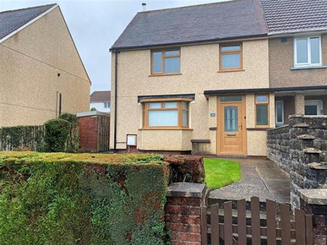 Apartment for rent in Pen-y-Waun, Penywaun