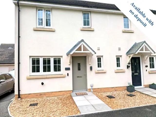 Apartment for rent in Morfa, Llanelli