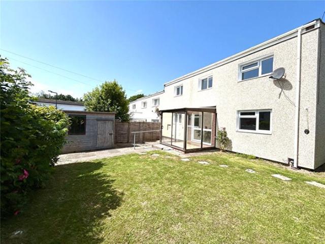 Apartment for rent in Trehafren, Wales