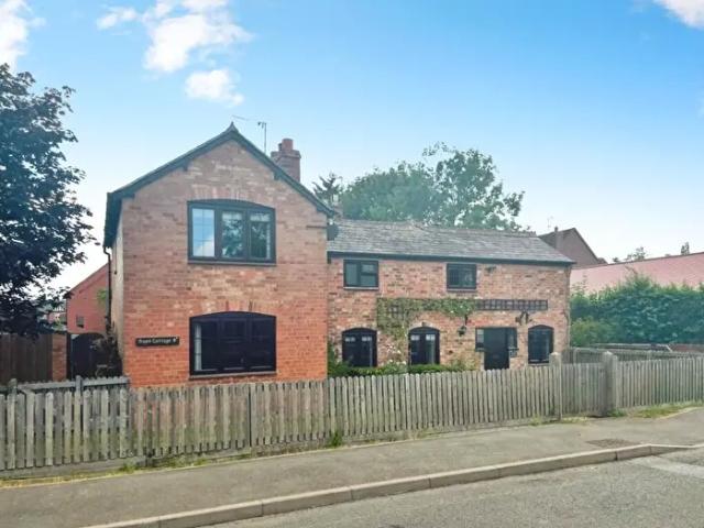 Apartment for rent in Tiddington, Alderminster