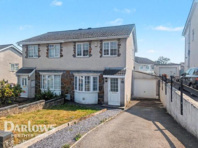 Apartment for rent in Coychurch, Wales