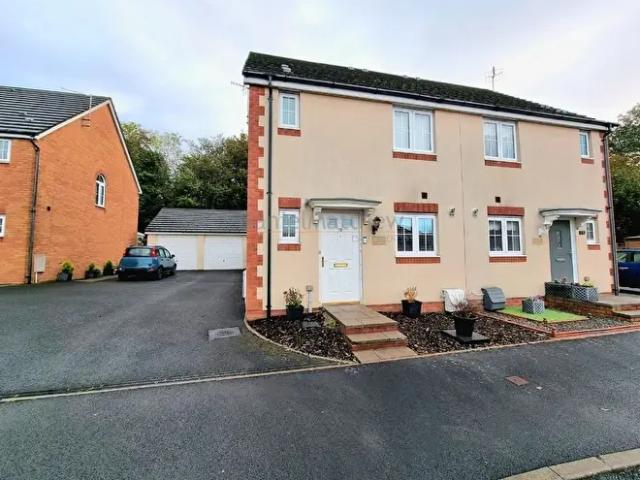 Apartment for rent in Margam, Coed Hirwaun