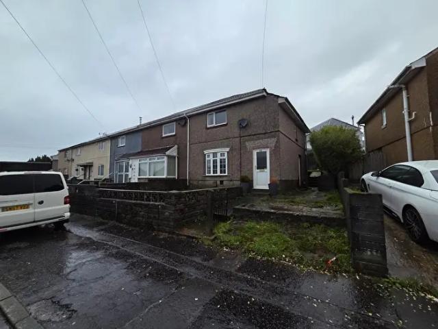 Apartment for rent in Mayhill, Swansea