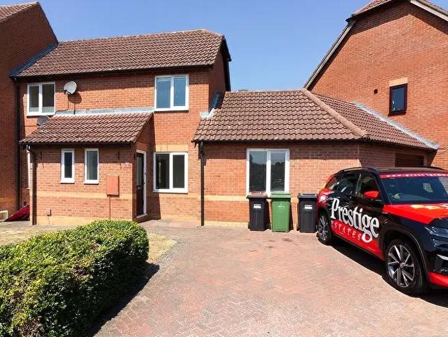 Apartment for rent in Fenny Stratford, Milton Keynes