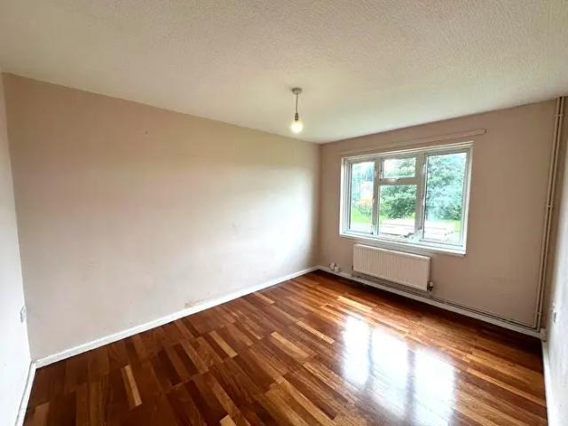Apartment for rent in Overslade, New Bilton