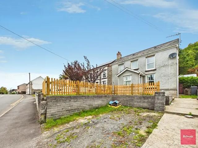 Apartment for rent in Pontardawe, Ynysmeudwy