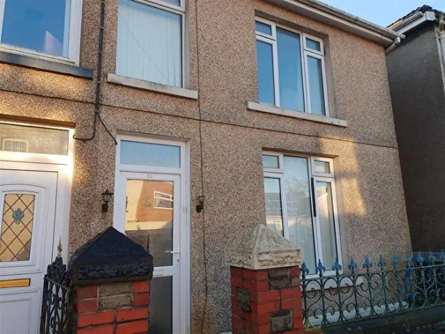 Apartment for rent in Llandybie, Penygroes