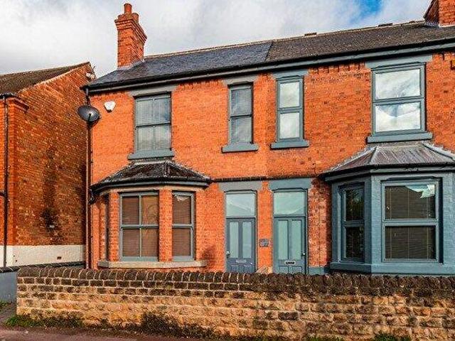 Apartment for rent in Lady Bay, Barton In Fabis