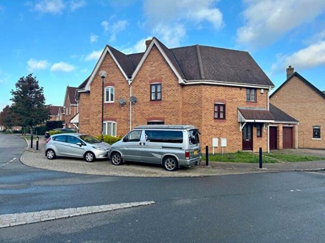Apartment for rent in Kingsmead, Shenley Brook End