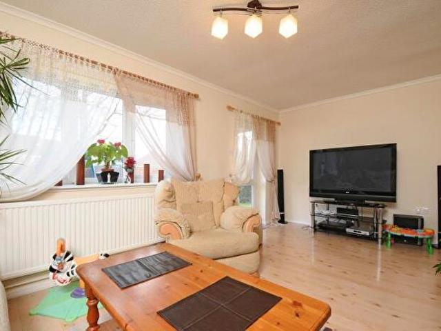 Apartment for rent in Elmsbrook, Evershot