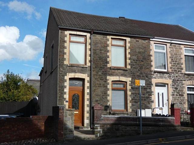 Apartment for rent in Cimla, Neath