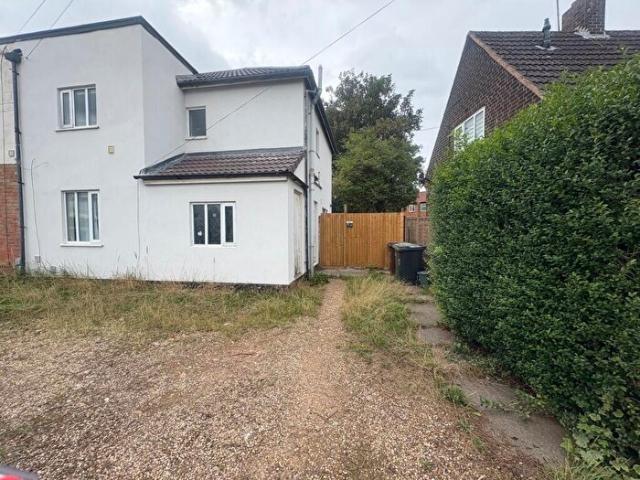 Apartment for rent in Corby Village, Corby