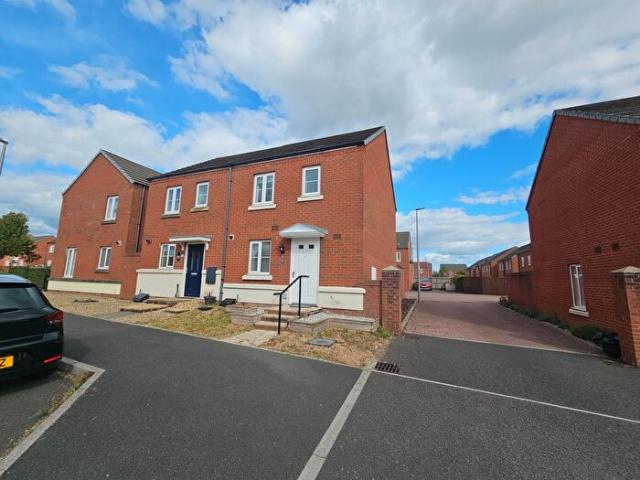 Apartment for rent in Sandy, Llanelli