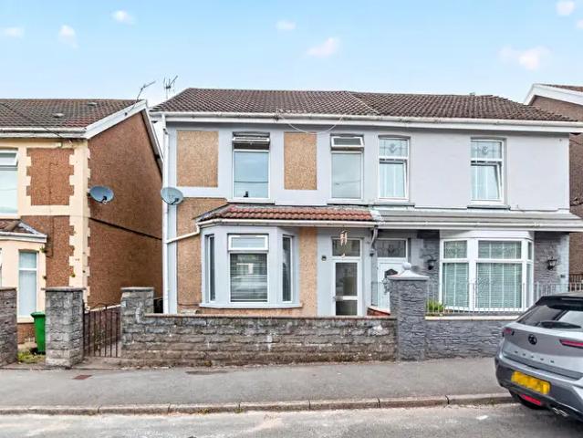 Apartment for rent in Tonyrefail