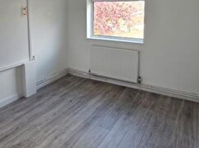 Apartment for rent in Nangreaves, Wales