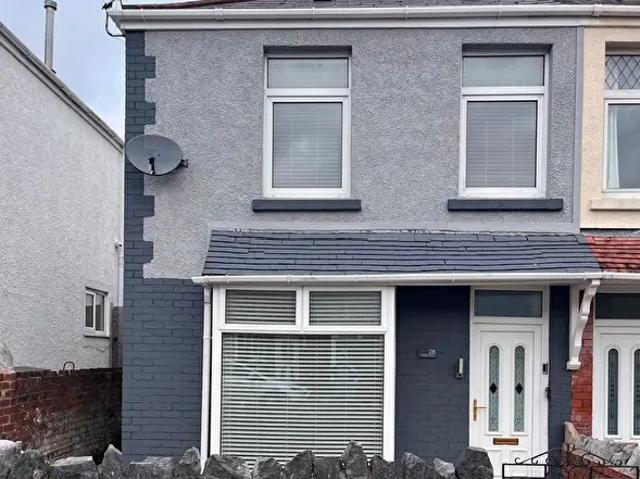 Apartment for rent in Brynhyfryd, Swansea