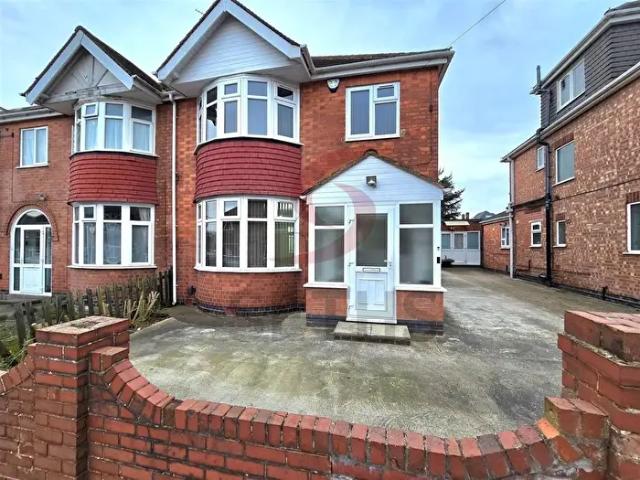 Apartment for rent in Belgrave, Old Wharf