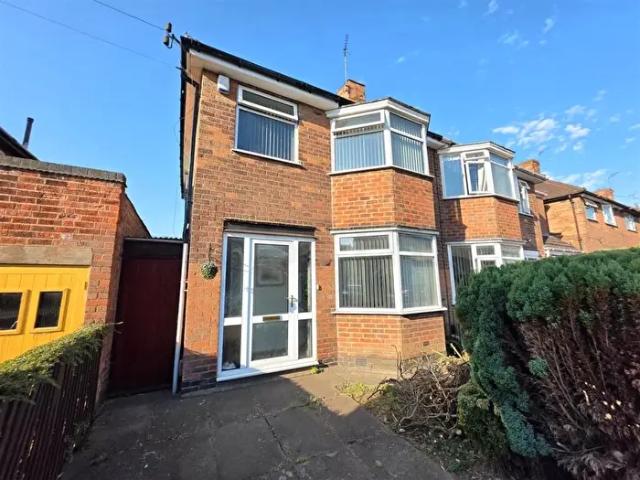 Apartment for rent in Stocking Farm, Old Wharf
