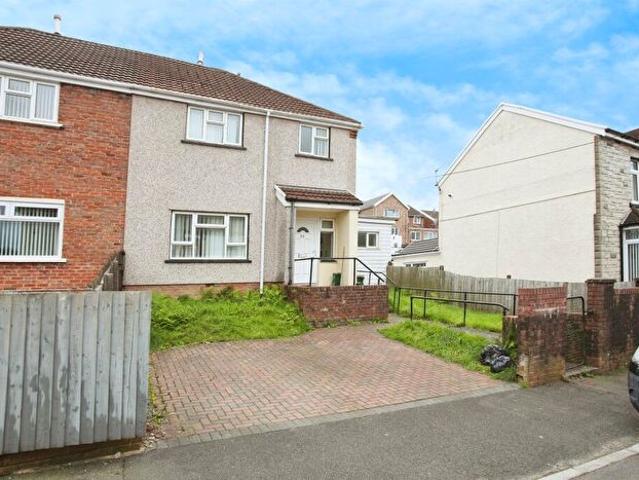 Apartment for rent in Glynfach, Cymmer