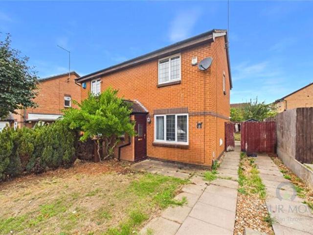 Apartment for rent in East Hunsbury, Far Cotton