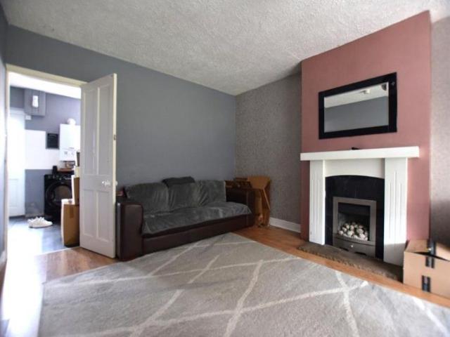 House for rent in Charlesworth, East Midlands